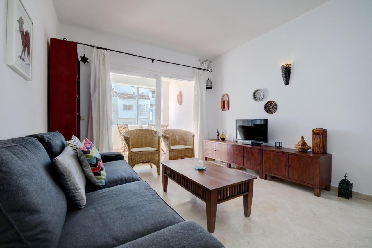 Exceptional Beachfront Complex With Pool In Costalita, Estepona Exterior foto